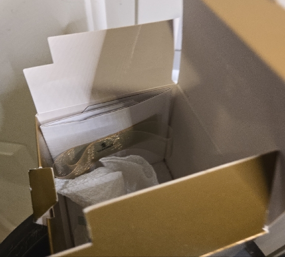 Lladro 2008 Porcelain White Bell Ornament - Picture 9 of 14